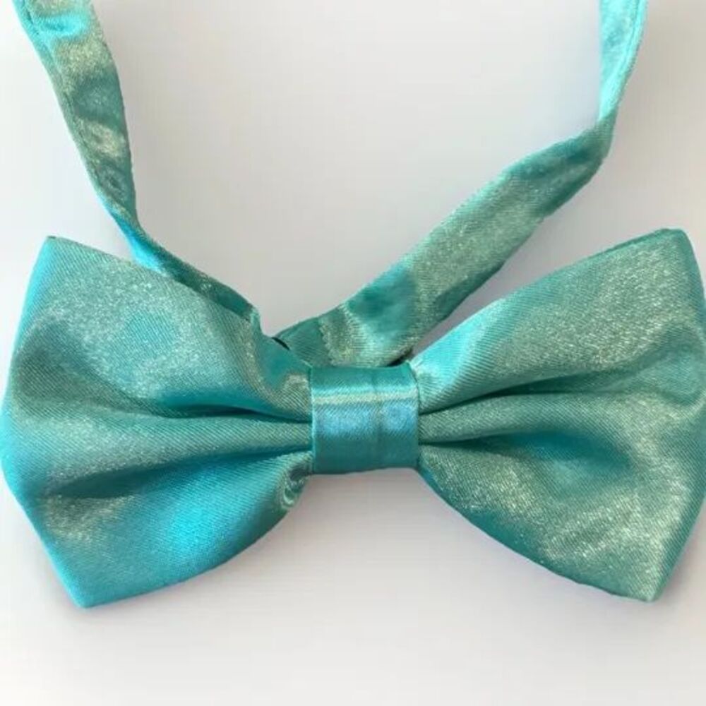 Men's Light Teal Solid Pattern 2” X 4.25 Inch Pre-Tied Adjustable Bow Tie